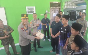 Kapolda Babel Berbagi Al-Quran ke Panti Asuhan di Pangkalpinang