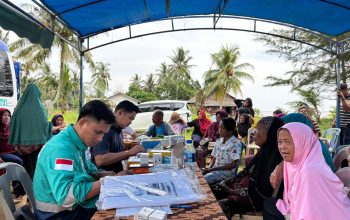 100 Warga Kundur Dapat Berobat Gratis dari Mobil Sehat PT Timah