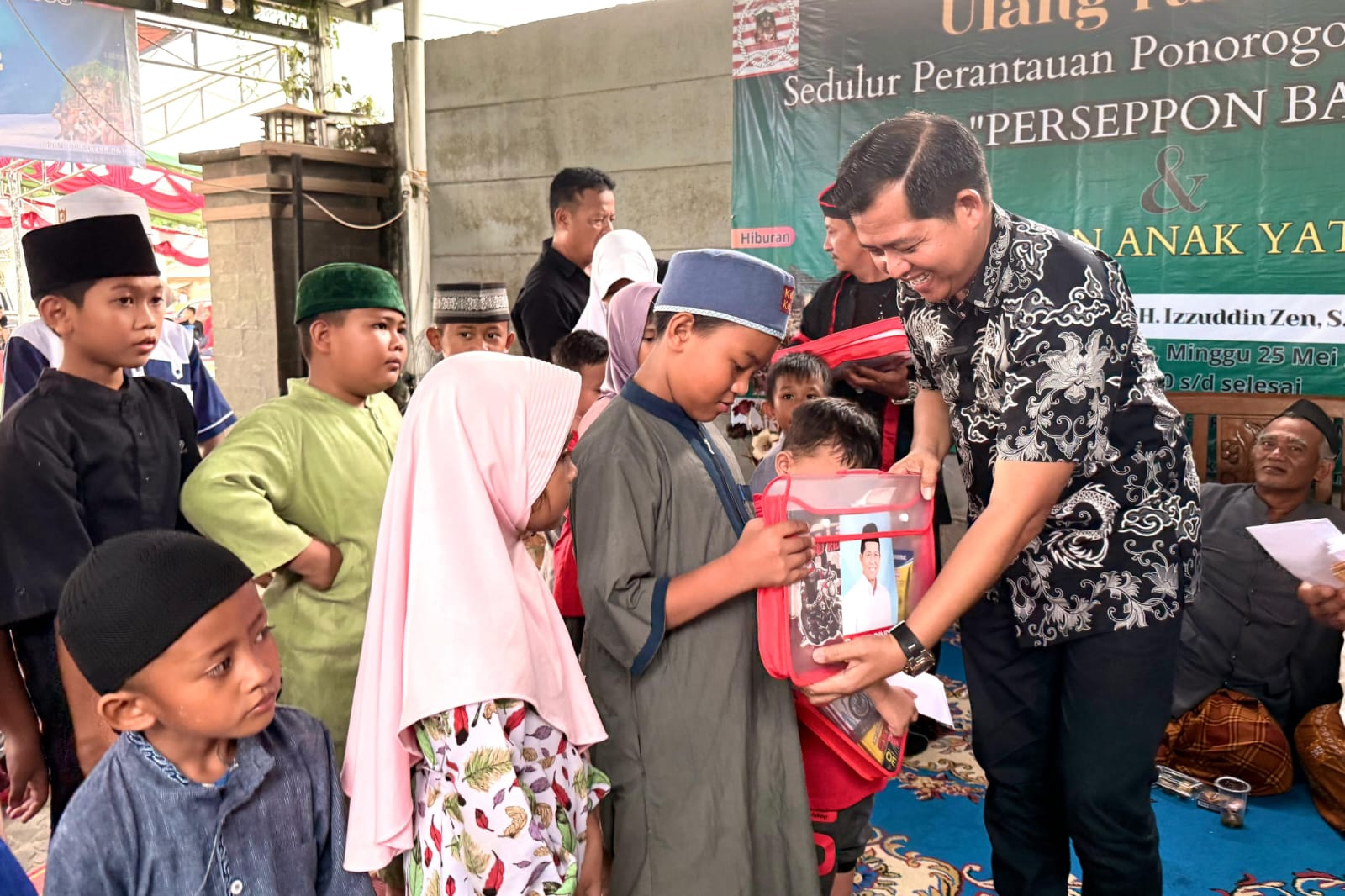 Santuni Anak Yatim, Basit Cinda Didoakan Jadi Wako Pangkalpinang