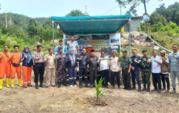 Peringati Hari Lingkungan Hidup, PT Timah Hijaukan Karimun Bareng Warga