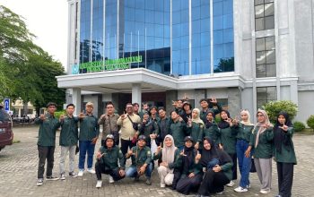 PT Timah Fasilitasi Praktikum Lapangan Mahasiswa UBB di Pulau Kelapan