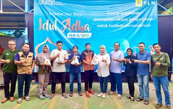 PLN UIW Babel Salurkan 1.200 Paket Daging Kurban untuk Warga Bangka Belitung