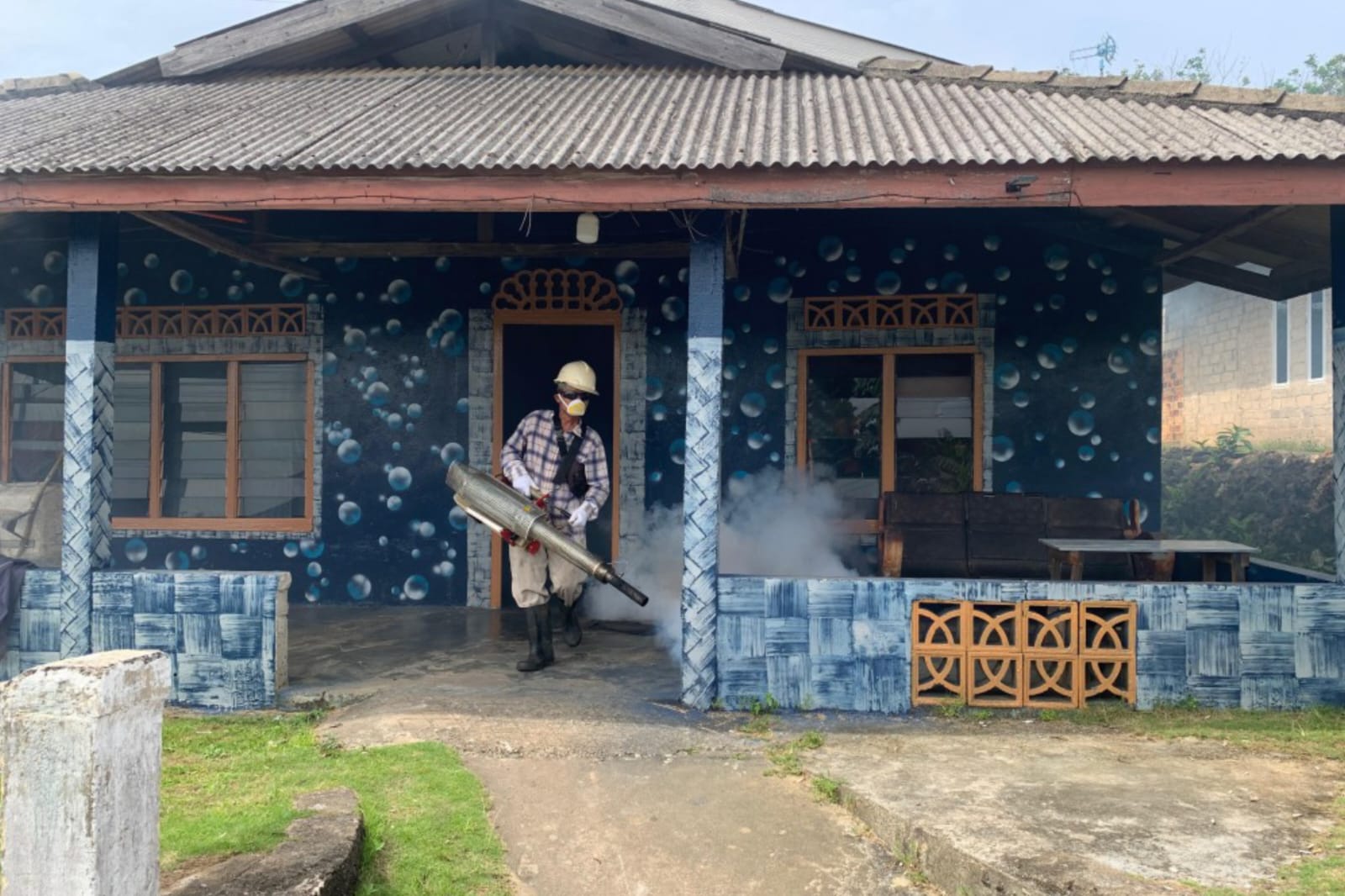 Cegah DBD, PT Timah Lakukan Fogging di Desa Gemuruh
