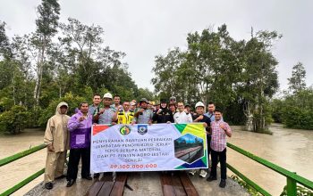 Wakil Bupati Basel Apresiasi Bantuan CSR PT FAL dan TBJ untuk Perbaikan Jembatan Jeriji-Tepus