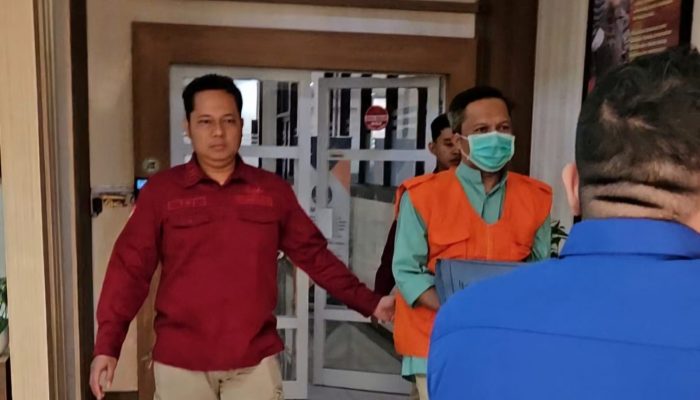 Terlibat Skandal Lahan Rp237 Miliar, Mantan Pj Bupati Cilacap Ditahan Kejati Jateng