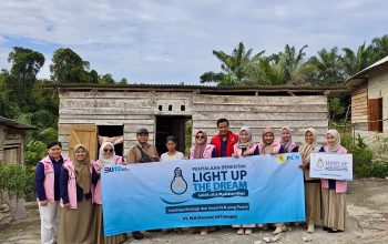 Srikandi PLN nyalakan listrik lewat Light Up The Dream