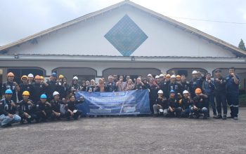 Puluhan Mahasiswa Polman Babel Kunjungi PT Timah, Belajar Langsung Proses Peleburan Timah