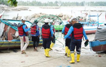 Penenggelaman Artificial Reef di Tanjung Kubu Tak Hanya Bantu Nelayan, Tapi Juga Buka Potensi Wisata Bawah Laut