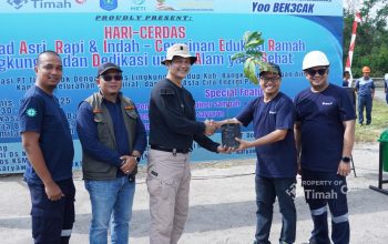 Dukung Penghijauan, PT Timah Serahkan Bibit Pohon ke Rumah Kompos KSM Resam