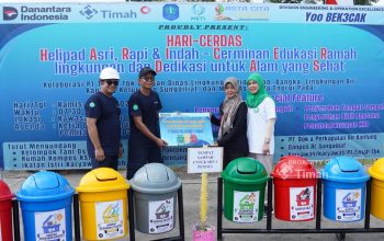 PT Timah Serahkan 5 Set Tong Sampah Terpilah ke SDN 1 Pemali