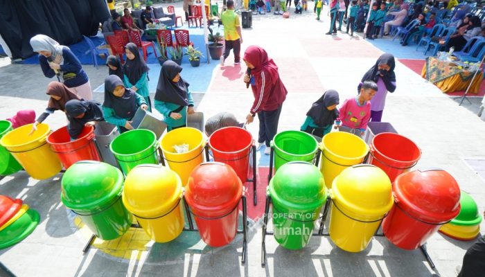 Dukung SDN 1 Pemali Jadi Sekolah Adiwiyata Mandiri, PT Timah Serahkan Tempat Sampah dan Bibit Hidroponik