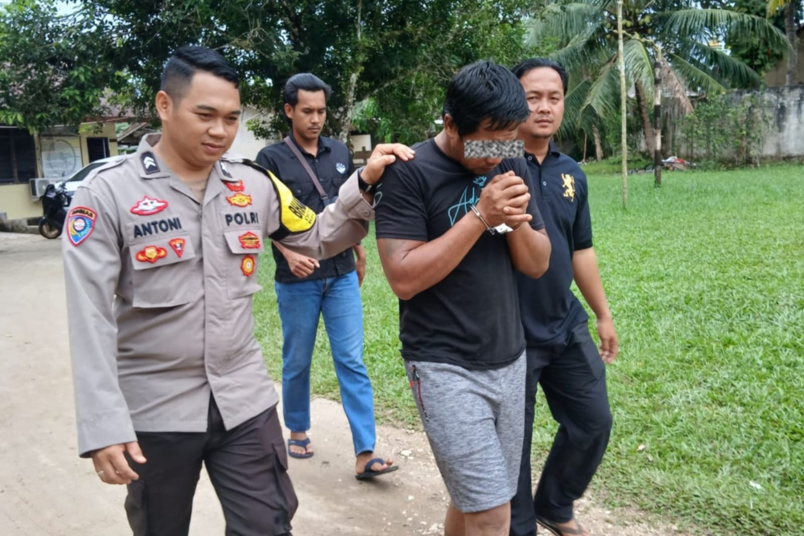 Kepergok Saat Beraksi, Pencuri Sawit di Desa Paku Dibekuk, Rekannya Kabur