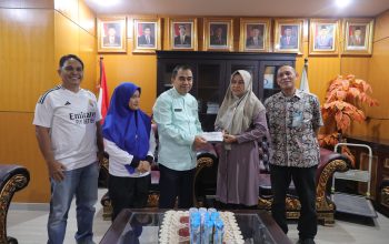 ASN Peduli dan KORPRI Babel Serahkan Santunan ke Keluarga Almarhum Habi Arsa