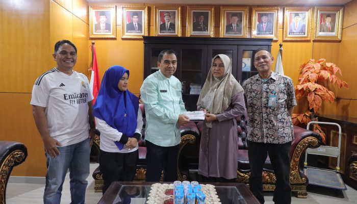 ASN Peduli dan KORPRI Babel Serahkan Santunan ke Keluarga Almarhum Habi Arsa