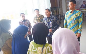 Lapas Narkotika Pangkalpinang Salurkan Bansos untuk Keluarga Warga Binaan
