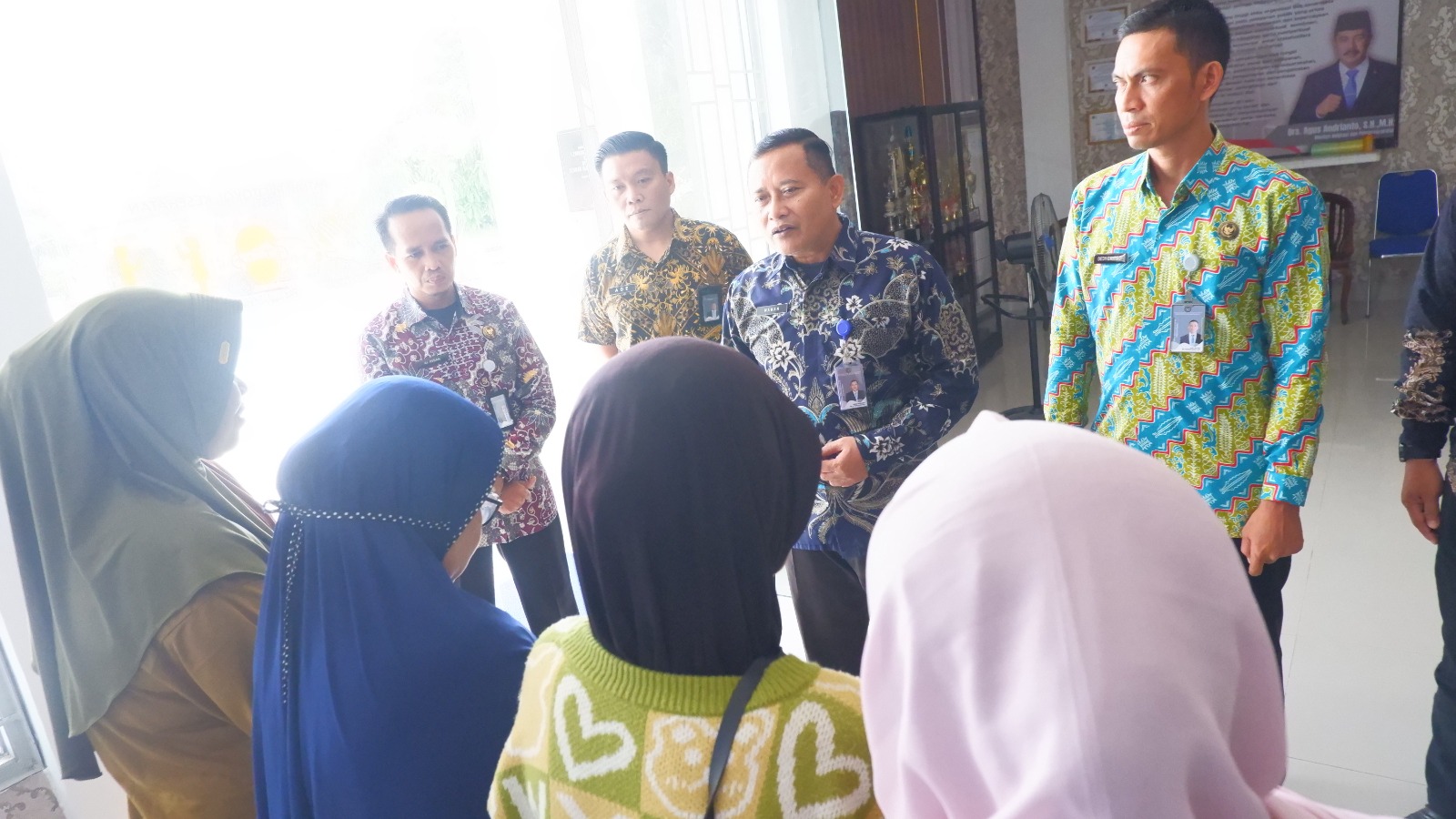 Lapas Narkotika Pangkalpinang Salurkan Bansos untuk Keluarga Warga Binaan