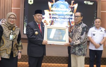 Gubernur Babel Serahkan Paritrana Award 2024, Ini Daftar Penerimanya