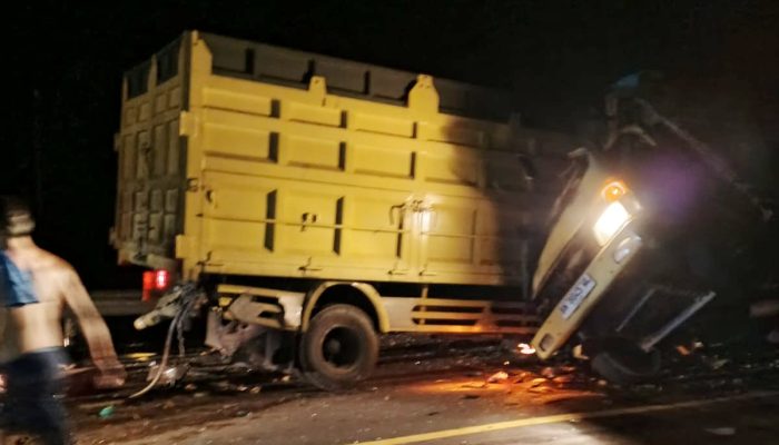 Tiga Truk Tabrakan Beruntun di Desa Bikang, 1 Tewas di Tempat, 4 Luka-Luka