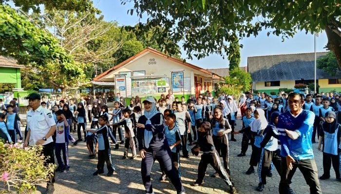 Peringati HAN 2025, Wabup Debby Ajak Siswa Terapkan 7 Kebiasaan Hebat Lewat Senam Pagi Ceria