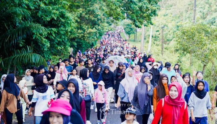 Meriah, Ribuan Orang Ikut Jalan Sehat HUT ke-49 PT Timah di Mentok