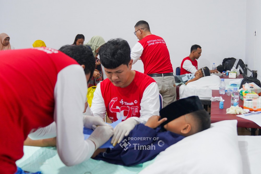 Ratusan Warga Bangka Ikuti Khitanan Massal dan Pengobatan Gratis HUT ke-49 PT Timah