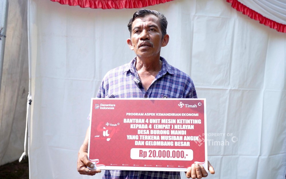 Usai Insiden Kapal Terbalik Akibat Badai, Nelayan Burung Mandi Dapat Bantuan dari PT Timah