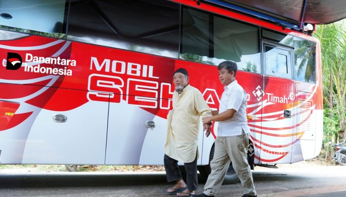 Ratusan Warga Kebintik Serbu Layanan Mobil Sehat PT Timah
