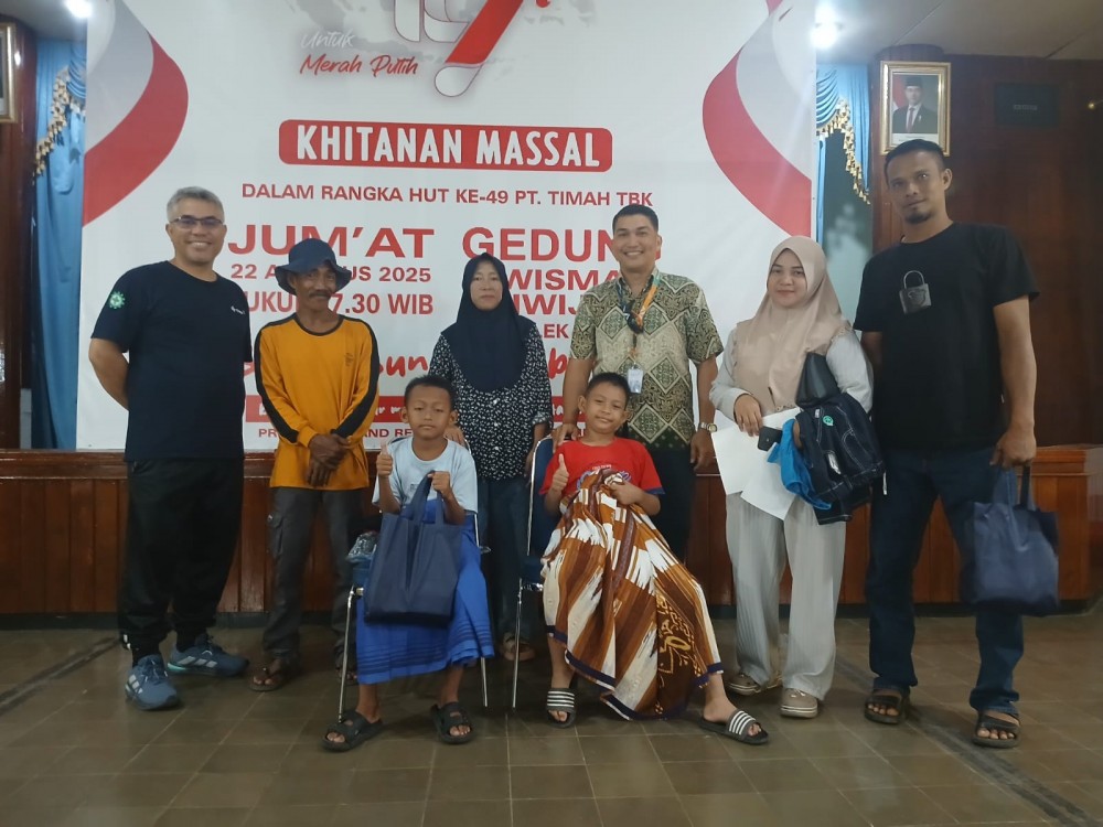 Sakit Tapi Senang, Anak-anak di Bangka Barat Antusias Ikuti Khitanan Massal HUT ke-49 PT Timah