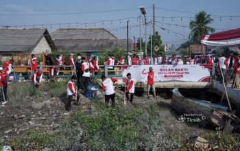 PT Timah Ajak Forkopimda dan Masyarakat Opas Gotong Royong Bersihkan Jalan hingga Sungai Rangkui