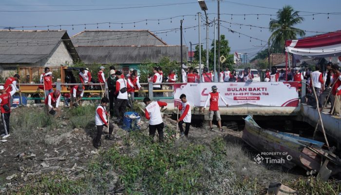 PT Timah Ajak Forkopimda dan Masyarakat Opas Gotong Royong Bersihkan Jalan hingga Sungai Rangkui