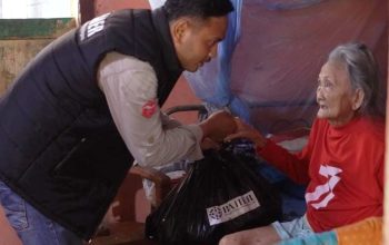 Berkah Kemerdekaan, Tim Baher Salurkan Puluhan Paket Sembako untuk Dhuafa dan Lansia di Toboali