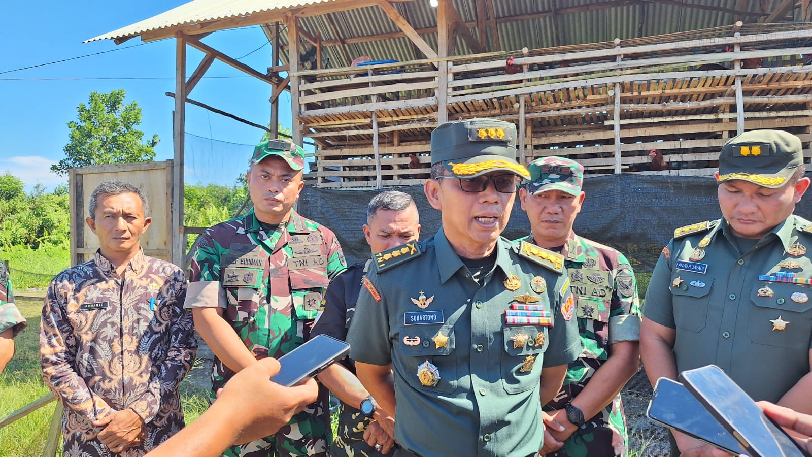 Tim Penilai Lomba Binter TNI AD Tinjau Program Ketahanan Pangan Kodim 0432 Basel