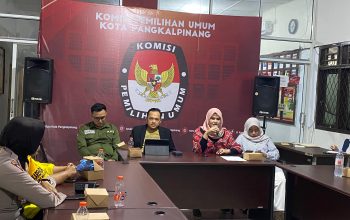 Jelang Masa Tenang, KPU Kota Pangkalpinang Tertibkan APK