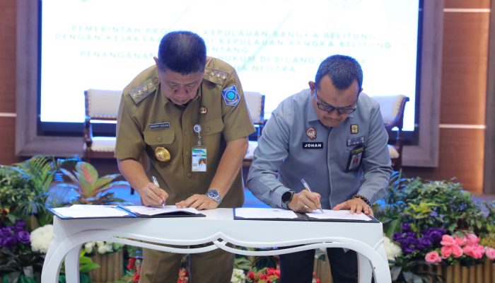 Hidayat Arsani Teken Nota Kesepakatan dengan Kajati dan Kakanwil Hukum Babel