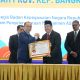 Pemprov Babel Juara, Gubernur Hidayat Arsani Terima Anugerah BKN Award