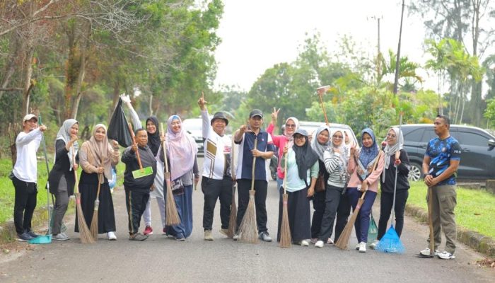Tindak Lanjuti Arahan Menteri LHK, Pemprov Babel Gelar Aksi Bersih di Enam Lokasi
