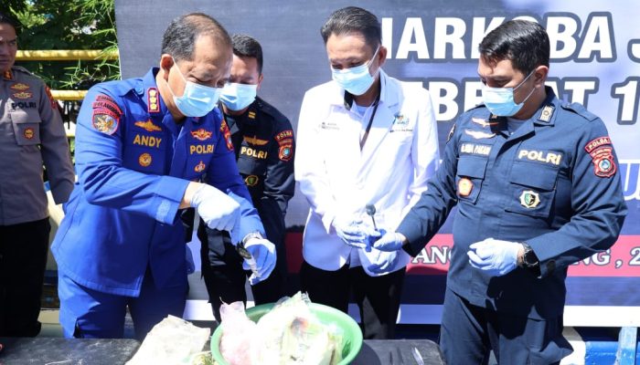 Dit Polairud Polda Babel Blender 11.5 Kg Sabu Hasil Temuan di Perairan Belinyu hingga Hancur