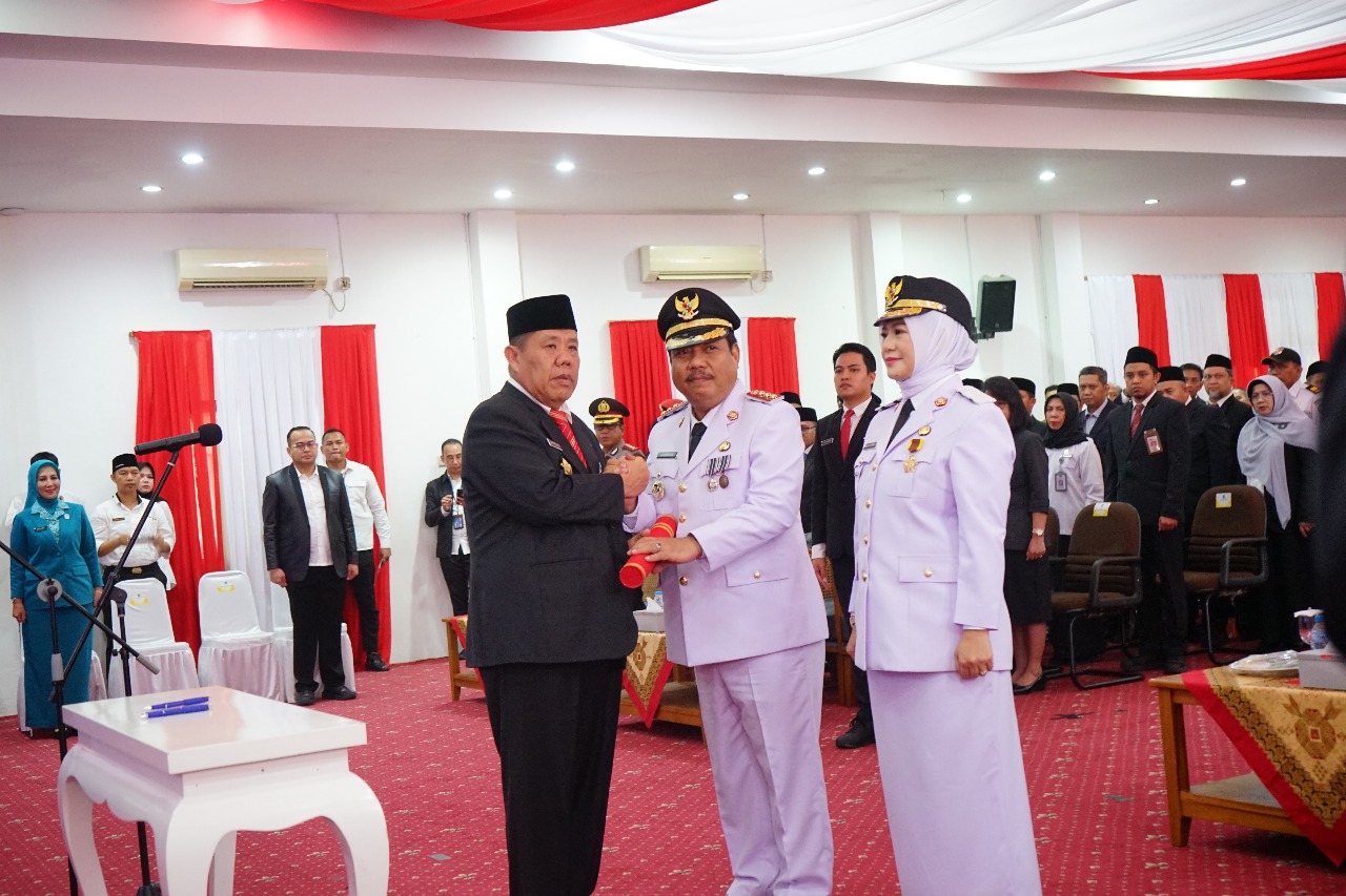 Resmi Dilantik, Prof Udin-Dessy Siap Jalankan Program Prioritas 100 Hari Kerja