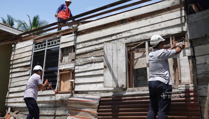 Rumah Hampir Roboh, PT Timah Bangun Hunian Layak untuk Aling