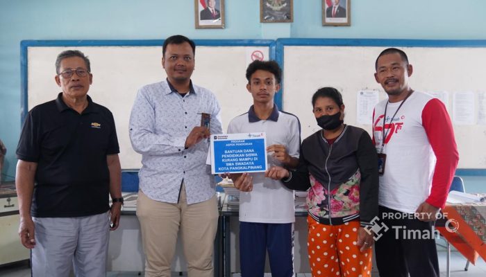 PT Timah Dukung Pelajar SMA di Pangkalpinang Lewat Beasiswa Pendidikan