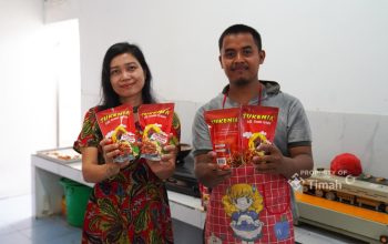 Bangkit dari Pandemi Lewat Ide Kreatif, Nia Sukses Kembangkan Camilan Kulit Ayam Berkat Dukungan PT Timah