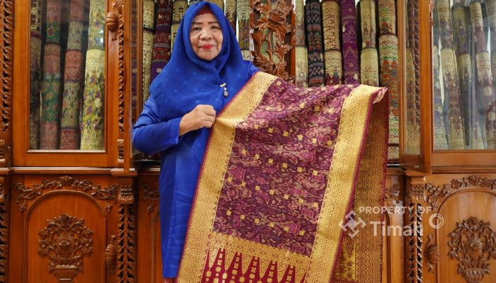 Maslina Yazid dan PT Timah Rajut Asa Lestarikan Tenun Cual Bangka