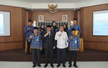 Resmi Dilantik, 12 PPPK Tahap II dan 5 CPNS IPDN Diminta Bekerja Profesional dan BerAKHLAK