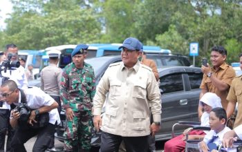 Tak Sia-sia Menunggu dari Pagi, Siswa SLB Pangkalpinang Disalami Presiden Prabowo