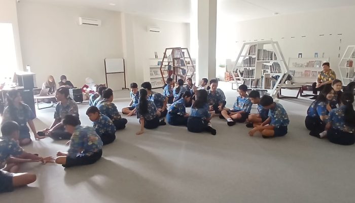 Dari Perpustakaan untuk Negeri, Mahasiswa UBB Sulut Semangat Literasi di Bangka Barat