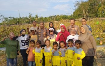 Kapolres Bangka Barat Panen Melon Bareng Petani, Bukti Nyata Polri Dukung Ketahanan Pangan