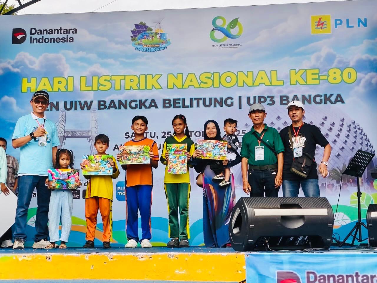 Ribuan Warga Pangkalpinang Antusias Ikuti Jalan Sehat PLN Babel di HLN ke-80
