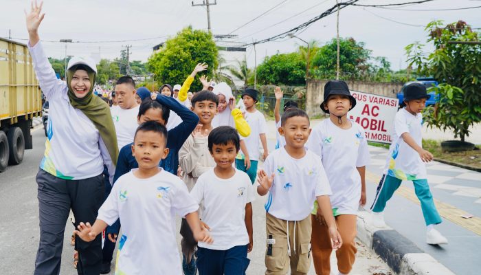 PLN Babel Rayakan HLN Bersama Difabel dan Anak Yatim