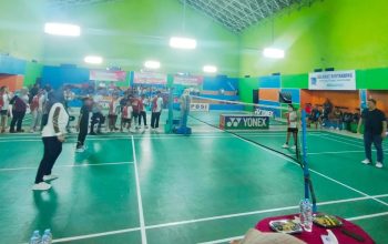 Wabup Debby Buka Kejuaraan Bulutangkis Piala Bupati, Ratusan Atlet Ramaikan GOR Angsana