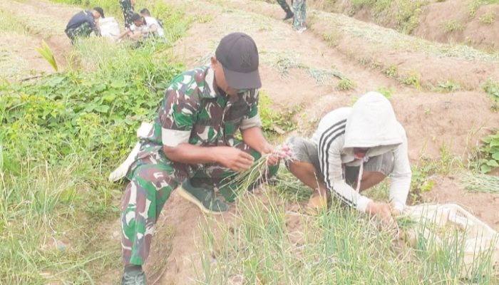 Babinsa Koramil 2306/Mancak Laksanakan Kegiatan Bintahwil di Wilayah Binaan